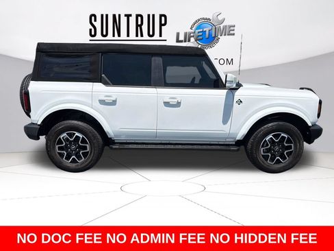Used 2024 Ford Bronco Outer Banks AWD/4WD image 8