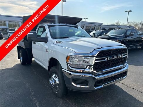 New 2024 RAM 3500 Tradesman image 2