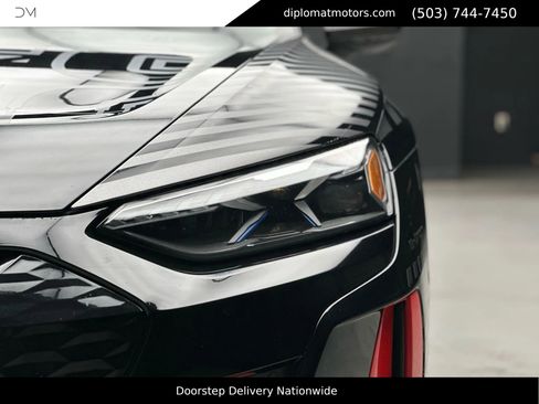 Used 2023 Audi RS e-tron GT image 13
