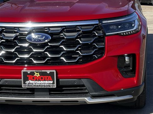 Used 2025 Ford Explorer Platinum image 8