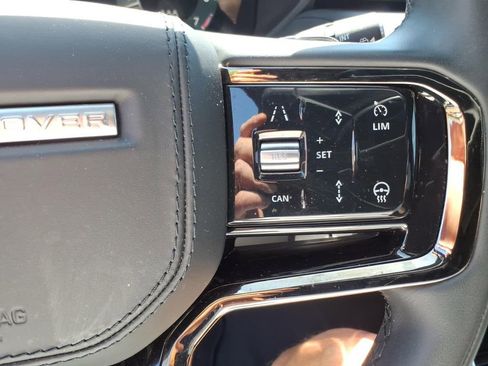 Used 2025 Land Rover Range Rover Velar Dynamic SE image 21