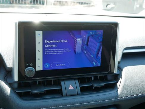 Certified 2025 Toyota RAV4 XLE AWD/4WD image 17