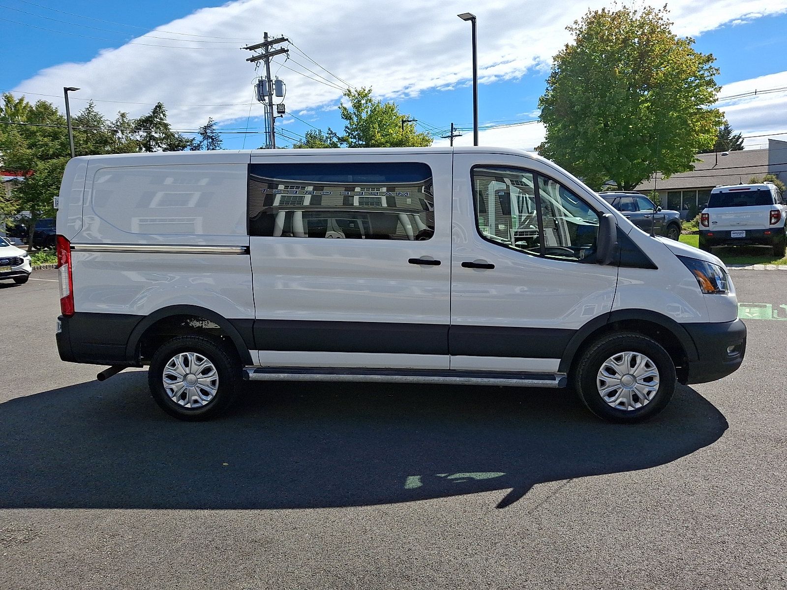 Used 2025 Ford Transit 250 Low Roof w/ Exterior Upgrade Package RWD image 4
