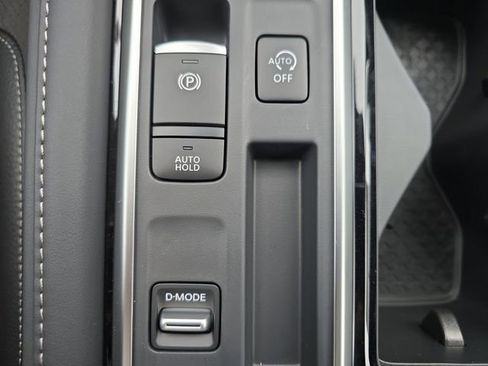 New 2026 Nissan Pathfinder SL FWD image 29