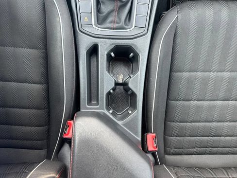 Used 2019 Volkswagen Jetta GLI FWD image 7