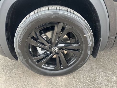 New 2026 Volkswagen Atlas Cross Sport SEL R-Line AWD/4WD image 9
