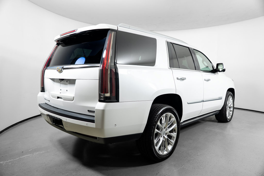 Used 2020 Cadillac Escalade Premium Luxury RWD image 8