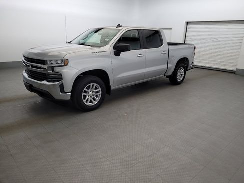 Used 2019 Chevrolet Silverado 1500 LT w/ All-Star Edition AWD/4WD image 2