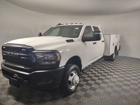Used 2024 RAM 3500 Tradesman AWD/4WD image 4
