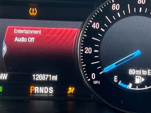 Used 2017 Ford Explorer Platinum image 19