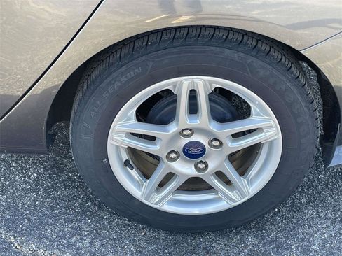 Used 2018 Ford Fiesta SE image 9