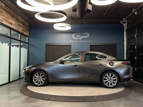 Used 2022 MAZDA MAZDA3 s image 6