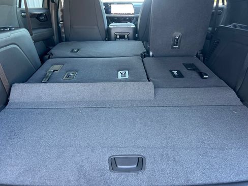 New 2026 Chevrolet Tahoe LS w/ LS Custom Edition AWD/4WD image 13