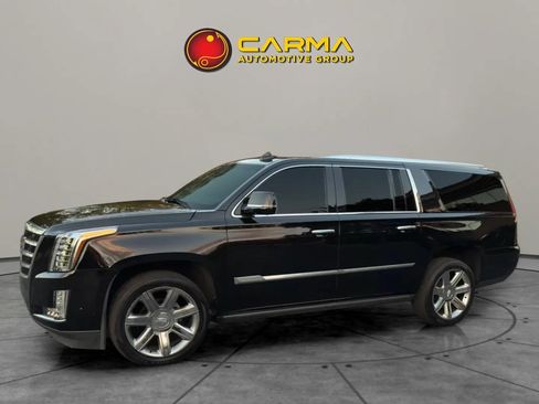 Used 2018 Cadillac Escalade ESV Premium Luxury image 2