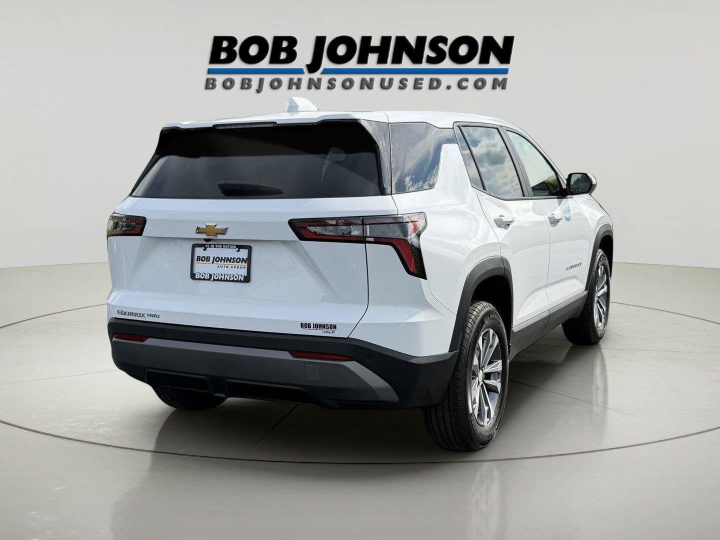 Used 2026 Chevrolet Equinox LT AWD/4WD image 9