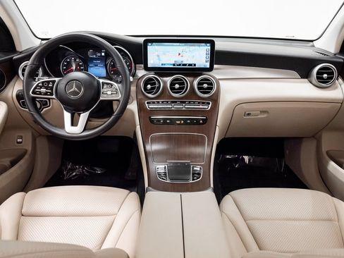 Used 2022 Mercedes-Benz GLC 300 4MATIC image 23