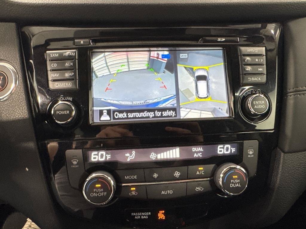 Used 2017 Nissan Rogue SL w/ SL Premium Package FWD image 14
