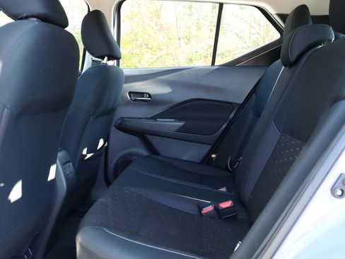 Used 2024 Nissan Kicks SV image 11