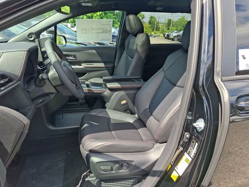 New 2026 Toyota Sienna Platinum AWD/4WD image 12