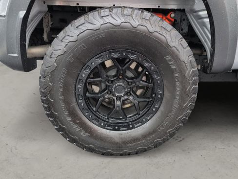 Used 2022 Ford F150 Raptor w/ Equipment Group 801A High image 9