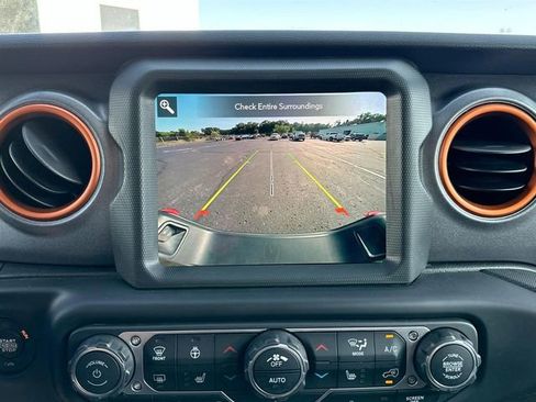 Used 2023 Jeep Gladiator Mojave w/ Cold Weather Group image 16