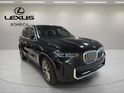 Used 2025 BMW X5 xDrive40i w/ Premium Package AWD/4WD image 4
