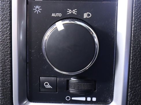 Used 2023 RAM 1500 Classic SLT AWD/4WD image 10