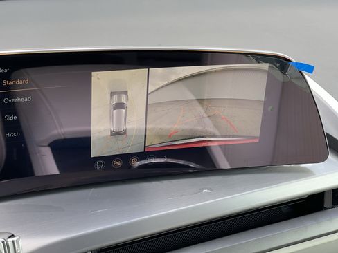 New 2026 Cadillac Vistiq Sport image 5