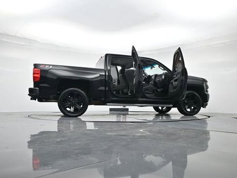 Used 2018 Chevrolet Silverado 1500 LT w/ All Star Edition image 51