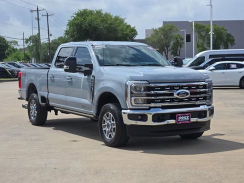 Used 2025 Ford F250 Lariat w/ Lariat Ultimate Package image 3