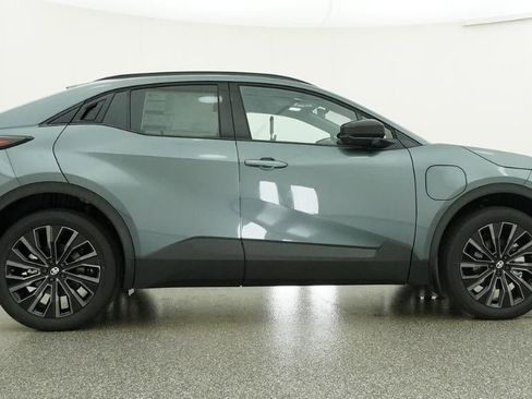 New 2026 Toyota C-HR AWD/4WD image 27
