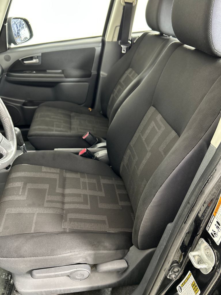 Used 2012 Suzuki SX4 LE FWD image 11