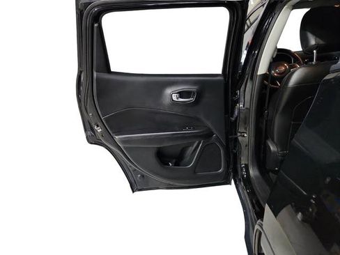 Used 2020 Jeep Compass Latitude image 16