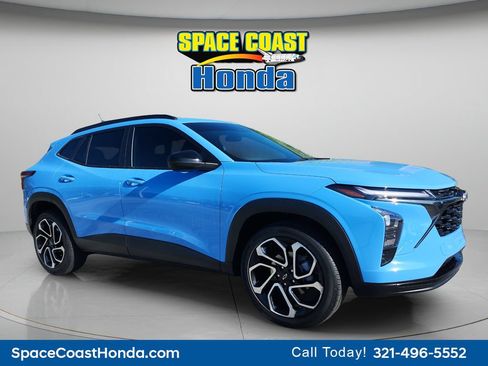 Used 2024 Chevrolet Trax RS w/ Sunroof Package FWD image 1