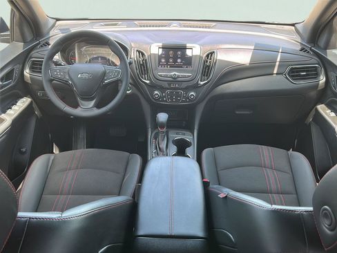 Used 2023 Chevrolet Equinox RS FWD image 18