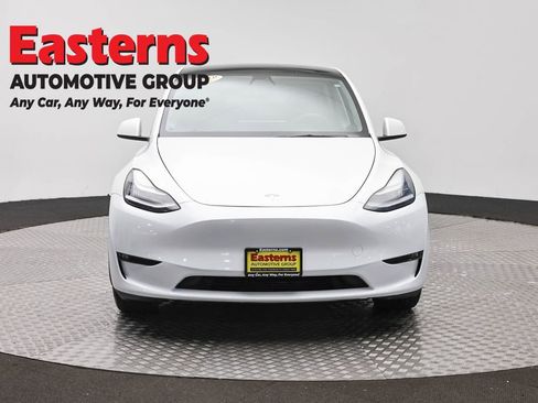 Used 2021 Tesla Model Y Long Range AWD/4WD image 2