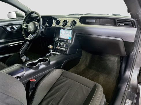 Used 2018 Ford Mustang GT w/ Equipment Group 301A RWD image 28