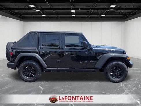 Used 2021 Jeep Wrangler Unlimited Sport AWD/4WD image 6