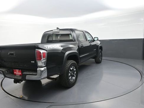 Used 2021 Toyota Tacoma TRD Off-Road AWD/4WD image 9