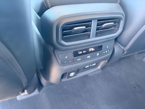 Used 2023 Honda Pilot Elite image 15