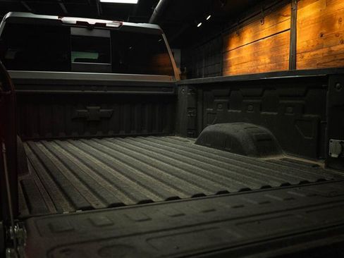Used 2025 Chevrolet Silverado 2500 LTZ w/ LTZ Convenience Package AWD/4WD image 7