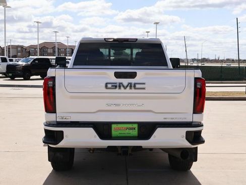 Used 2024 GMC Sierra 2500 Denali Ultimate image 6