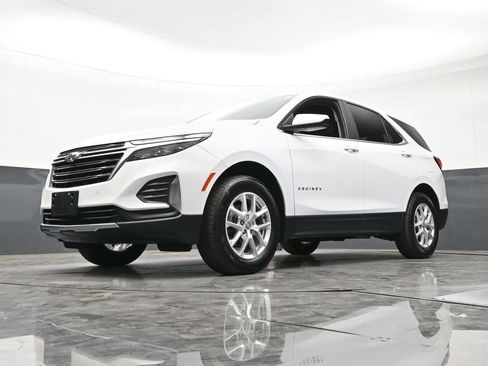 Used 2023 Chevrolet Equinox LT AWD/4WD image 24