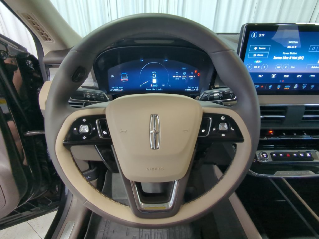 Used 2023 Lincoln Corsair AWD w/ Equipment Group 101A image 28