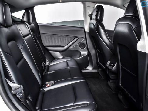 Used 2022 Tesla Model Y Performance image 20