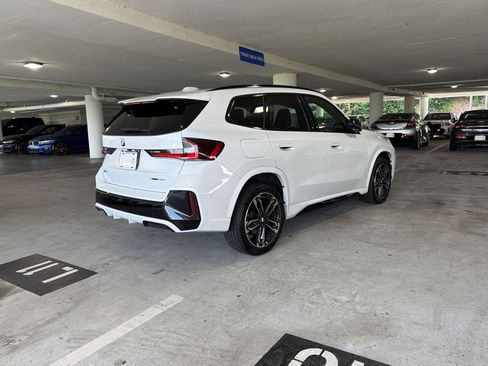 Used 2023 BMW X1 xDrive28i w/ Premium Package AWD/4WD image 8