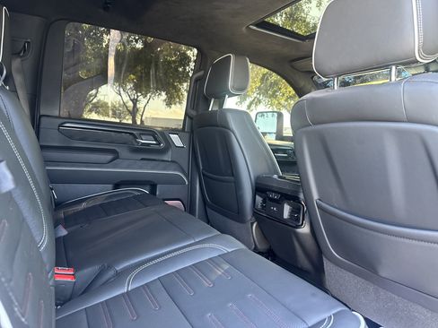 Used 2025 GMC Sierra 2500 AT4X AWD/4WD image 16
