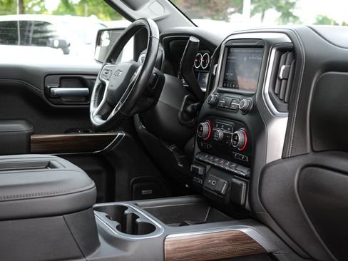 Used 2021 Chevrolet Silverado 1500 LT Trail Boss w/ Convenience Package II AWD/4WD image 37