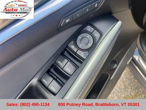 Used 2021 Buick Enclave Premium w/ Sun and Sites Package AWD/4WD image 13