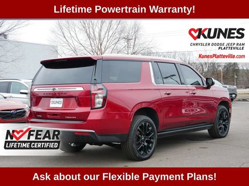 Used 2023 Chevrolet Suburban Premier AWD/4WD image 8